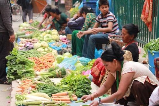 喜欢博取同情的人,喜欢同情弱者的人