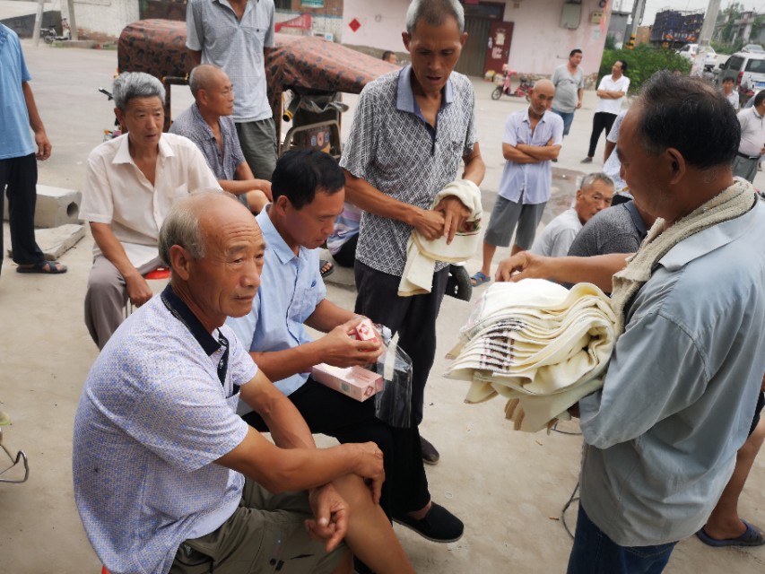 20一盒的玉溪好抽吗,抽25一包玉溪烟人多吗