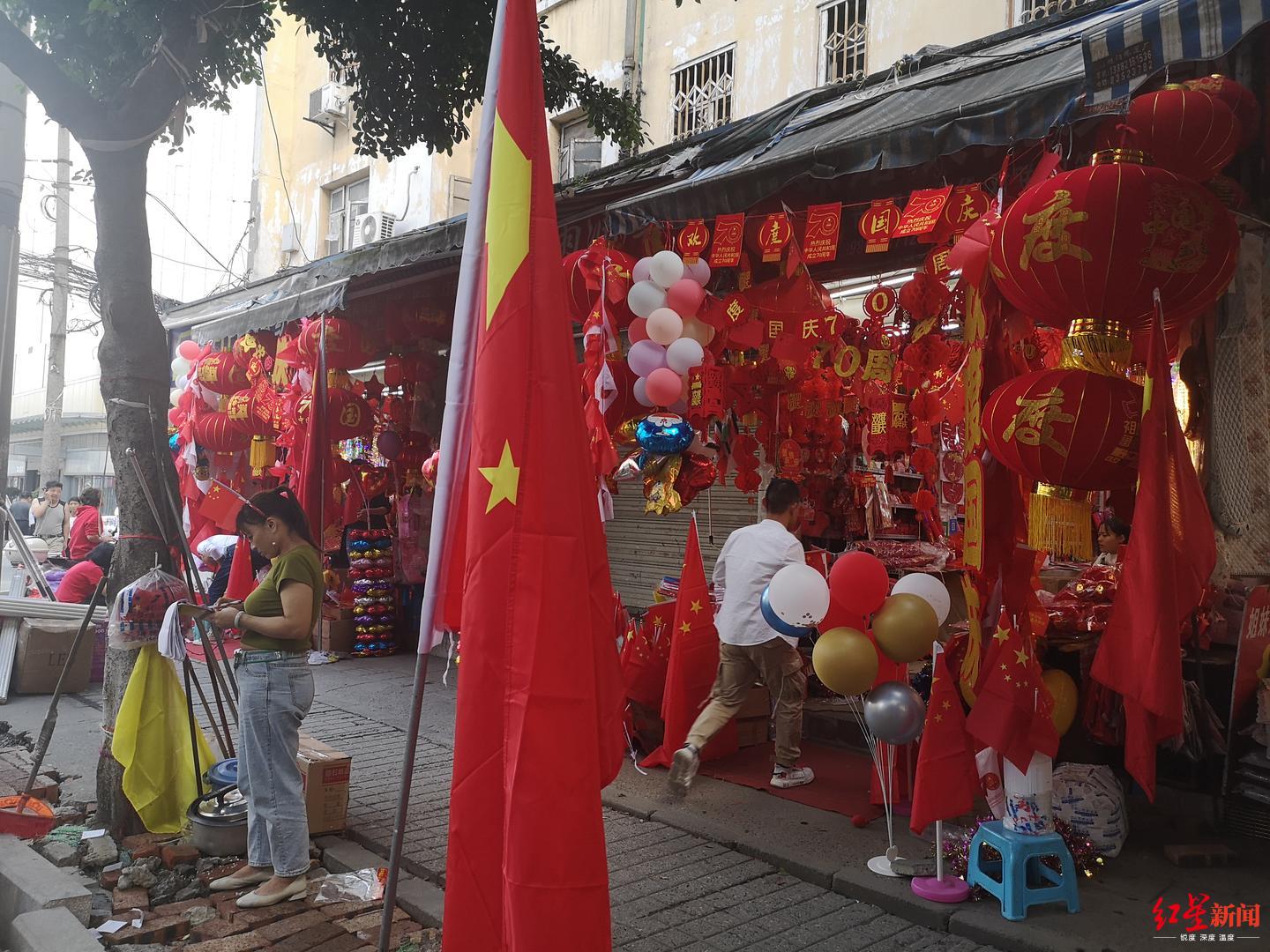 一家店一天卖几百块钱有必要开吗,一个店一天卖十几吨小龙虾