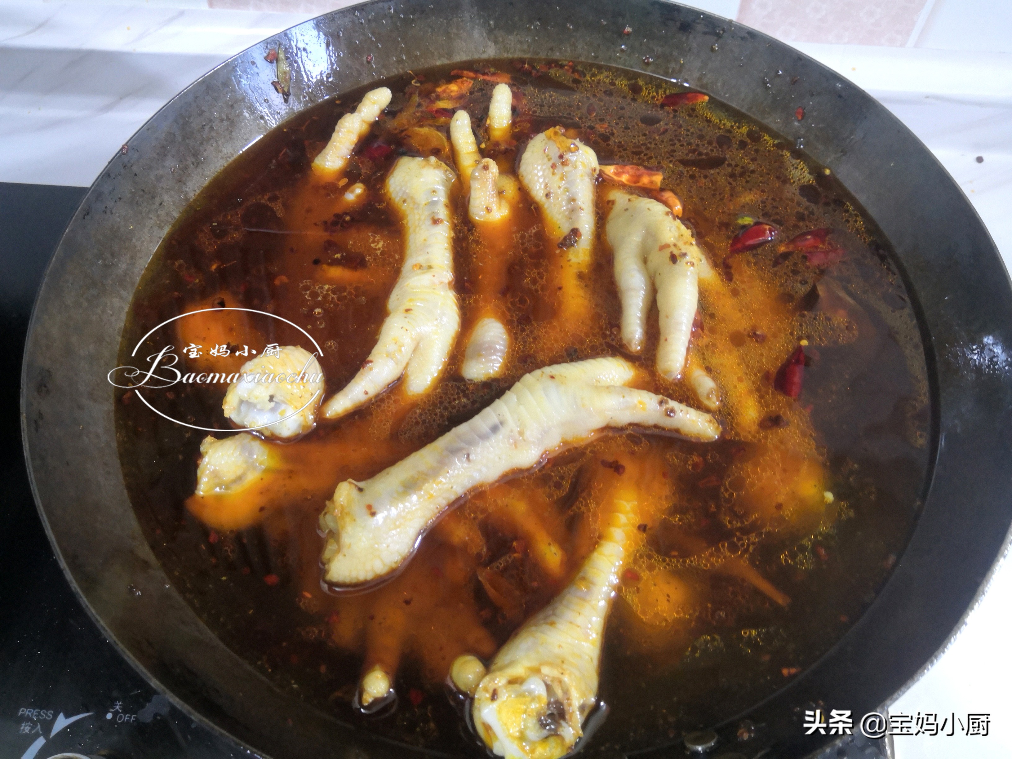 麻辣鸡爪怎么样做才能够香糯软烂,软烂麻辣鸡爪的正宗做法
