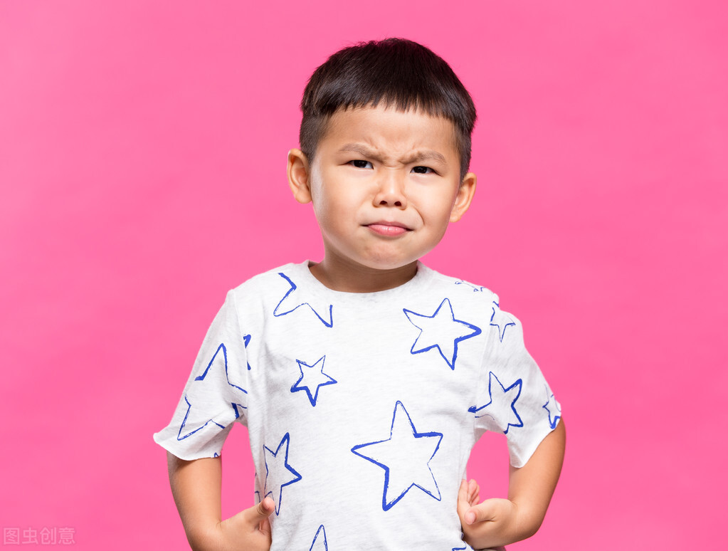 上幼儿园反复咳嗽怎么办该注意啥,孩子一去幼儿园就咳嗽是怎么回事