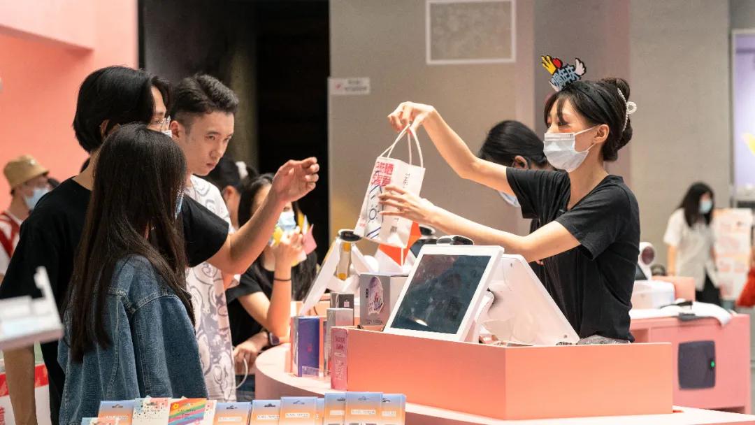 从化妆到护肤怎么过渡,从美妆到美食的逆袭