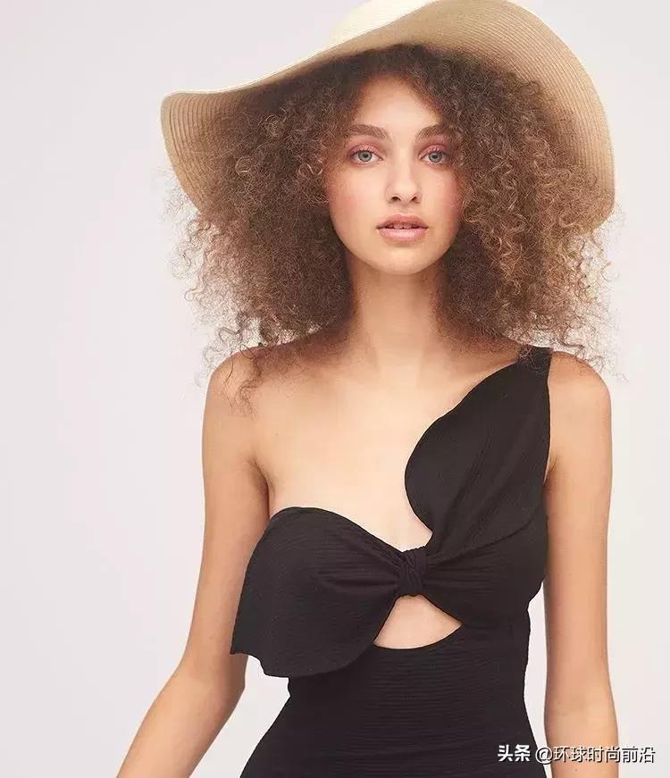 穿衣自由？雪莉不穿内衣被热议，你站雪莉还是内衣