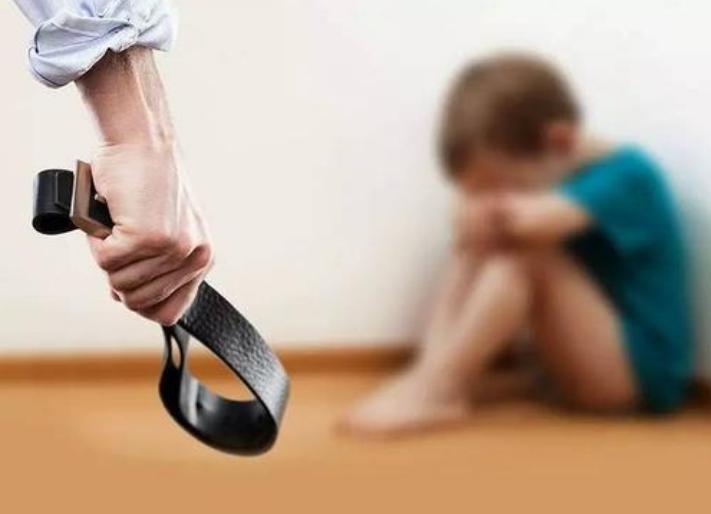 孩子屁股肉多可以打？孩子受得伤父母看不到，专家：这是你无知