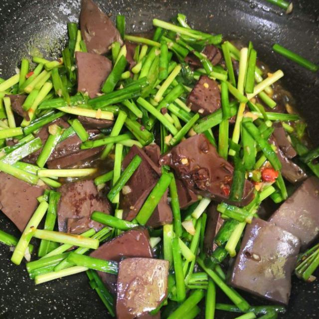 韭菜和它一起炒营养翻倍,韭菜和啥一起炒着吃营养价值高