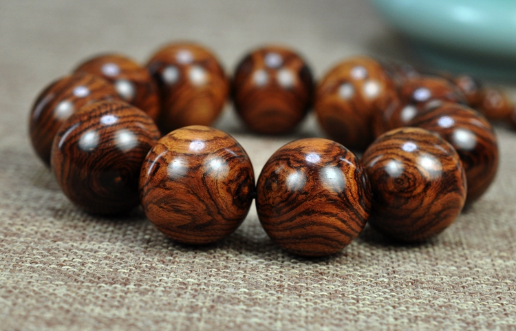 怎么鉴别海南黄花梨手串真假,黄花梨红木家具真假鉴别方法