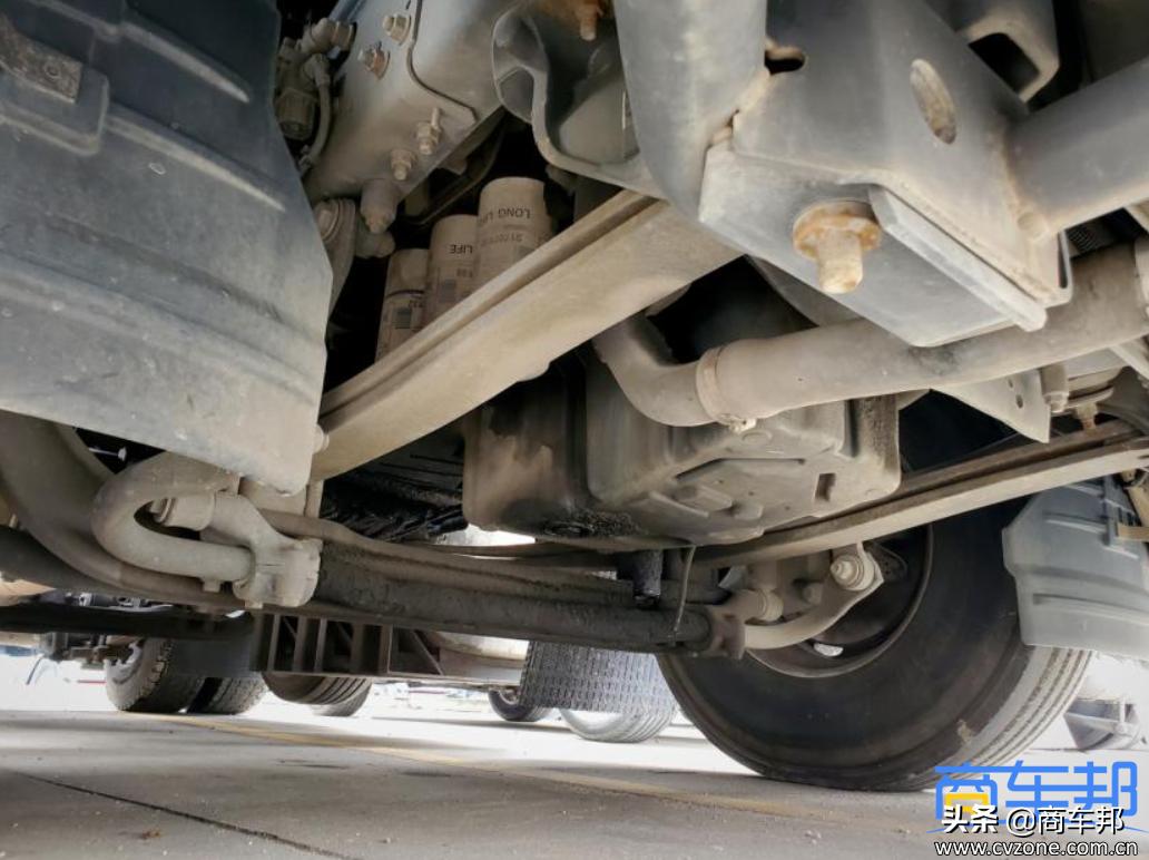 全球十大重卡牵引车排名,新款霸龙重卡牵引车