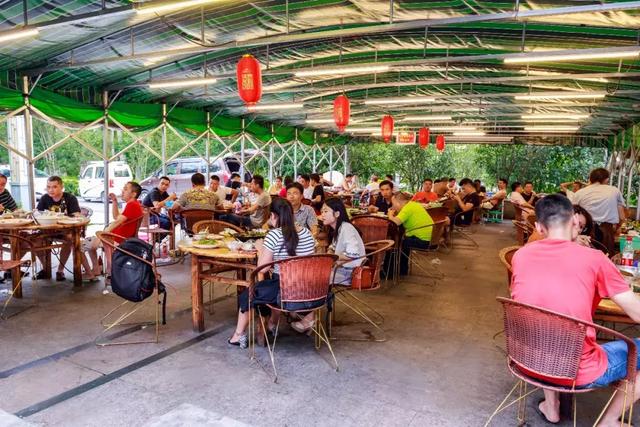 用3年干倒周边牛杂店！柳州80后“牛杂王”的逆袭之路