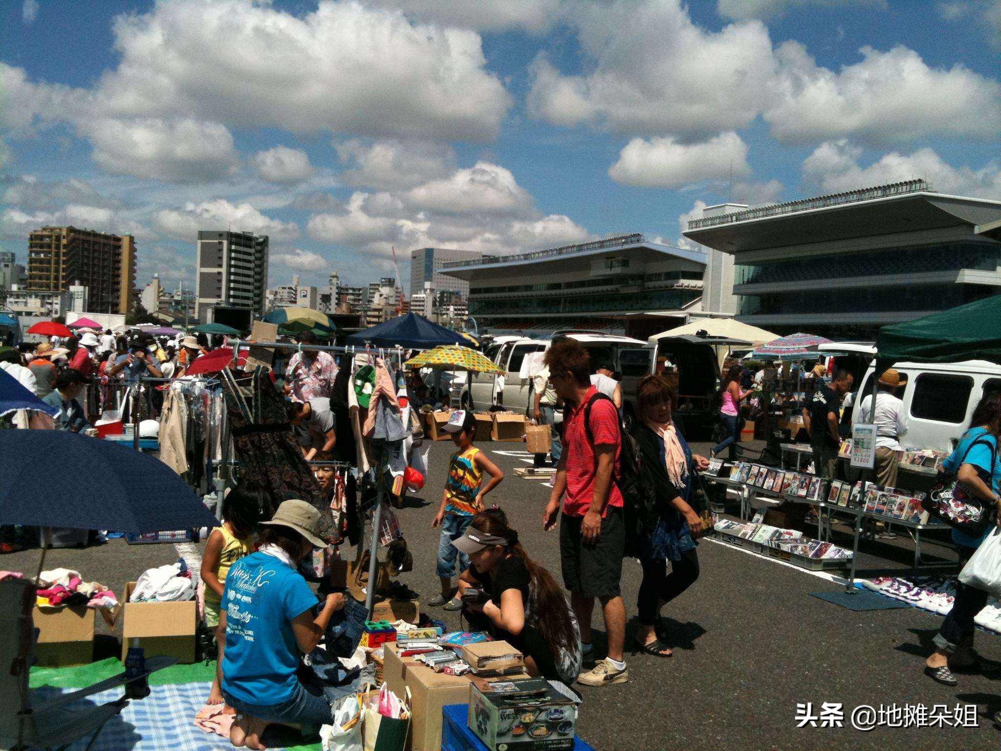 最适合摆地摊的3大地方！这些地方既赚钱又受欢迎