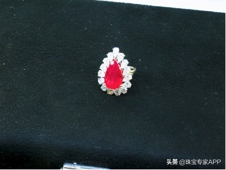 日本皇室彩宝,世界十大顶级皇室珠宝