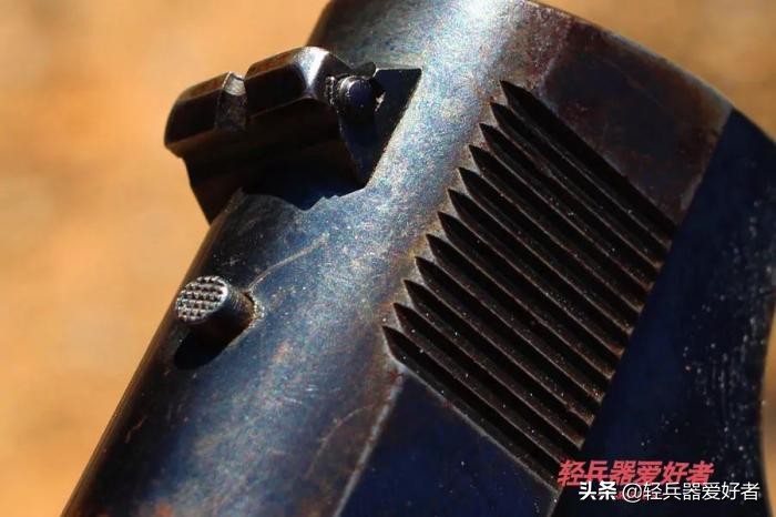 小口径单发装填手枪,世界上第1把全自动的枪