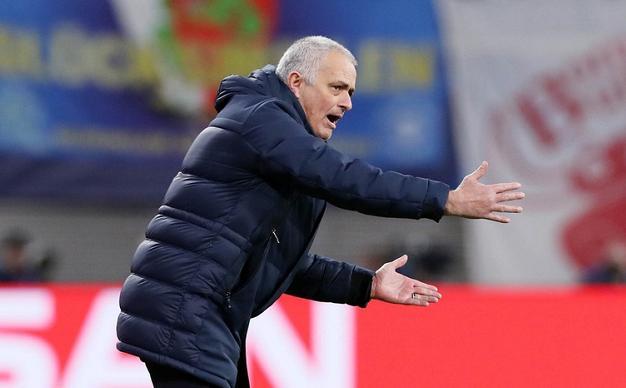 魔力鸟穆里尼奥国米执教生涯,穆里尼奥在罗马感受到温格的无奈