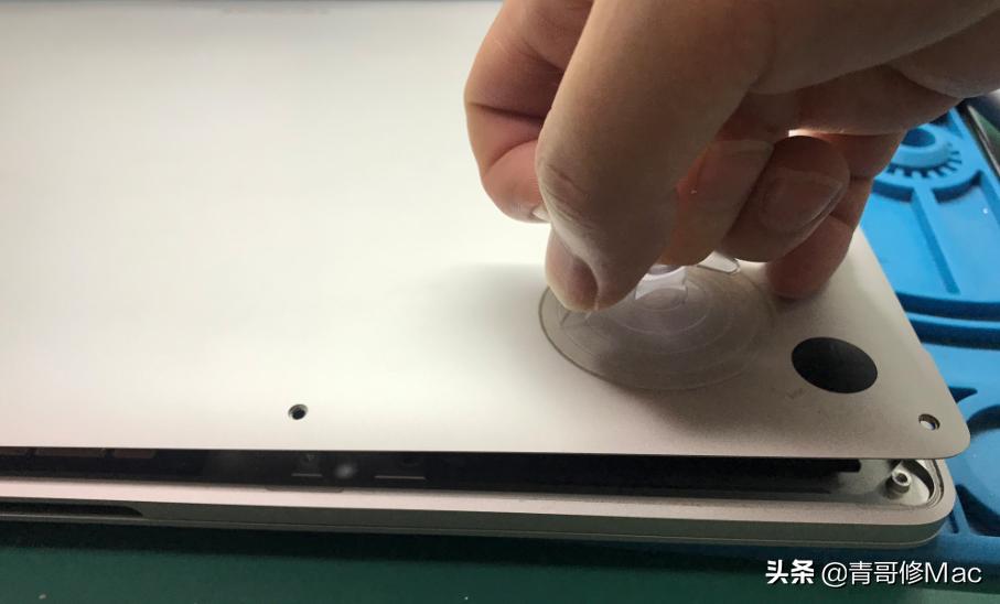 苹果笔记本进水怎么办教程,苹果笔记本进水了如何处理