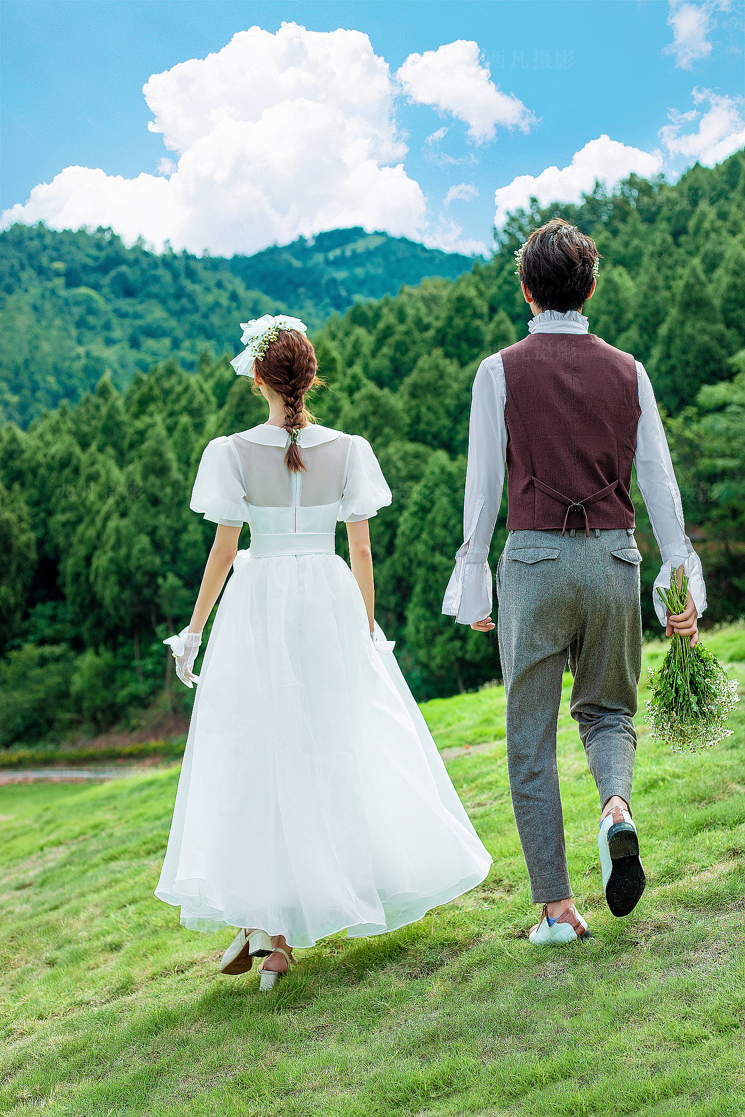 胸小的新娘穿什么婚纱好看,新娘怎么穿婚纱