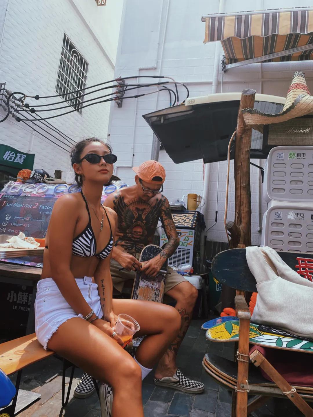 三亚后海村冲浪蹦迪,三亚后海村蹦野迪