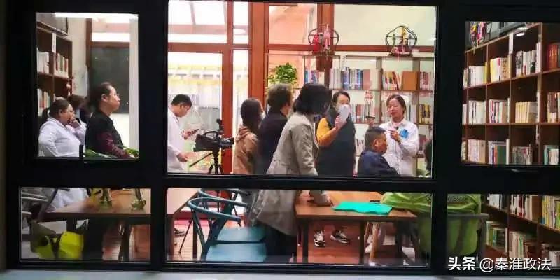 “转角遇见·百草园”为秦淮中医院输入创新发展正能量