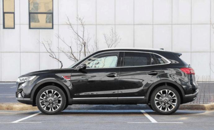 全新一代奥迪q5曝光,奥迪q5e-tron国产上市