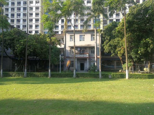 暨大华文学院港澳班,暨大华文校区