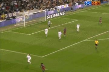 小罗征服伯纳乌拉莫斯,小罗征服了伯纳乌的球迷