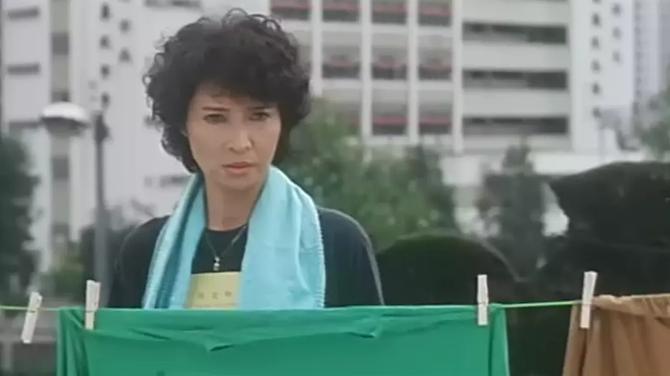 豆瓣8.9，这不仅仅是一部神作，看许鞍华如何讲述女人四十的不易