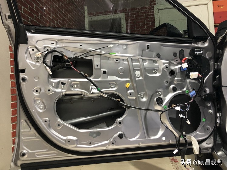 必伟汽车音响喇叭好不好，试听下南昌靓典改装后的丰田亚洲龙