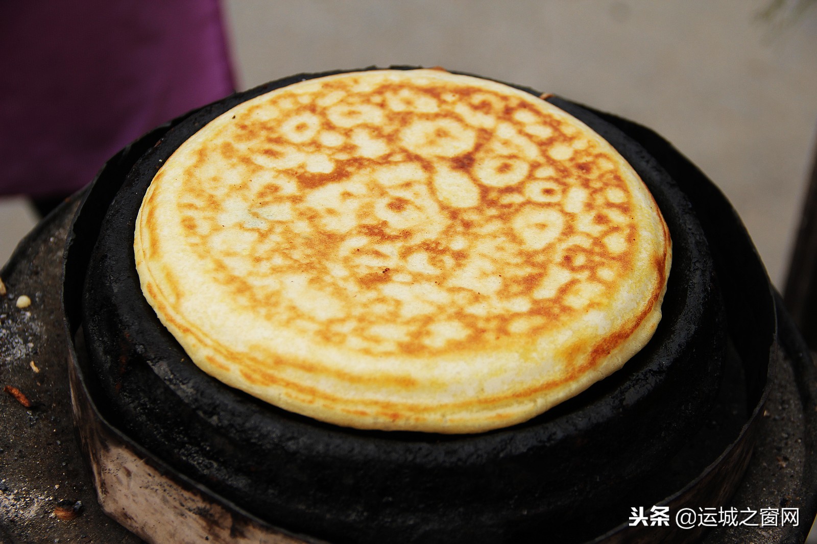 夏县特产不翻馍做法,夏县麻辣枣蛋馍