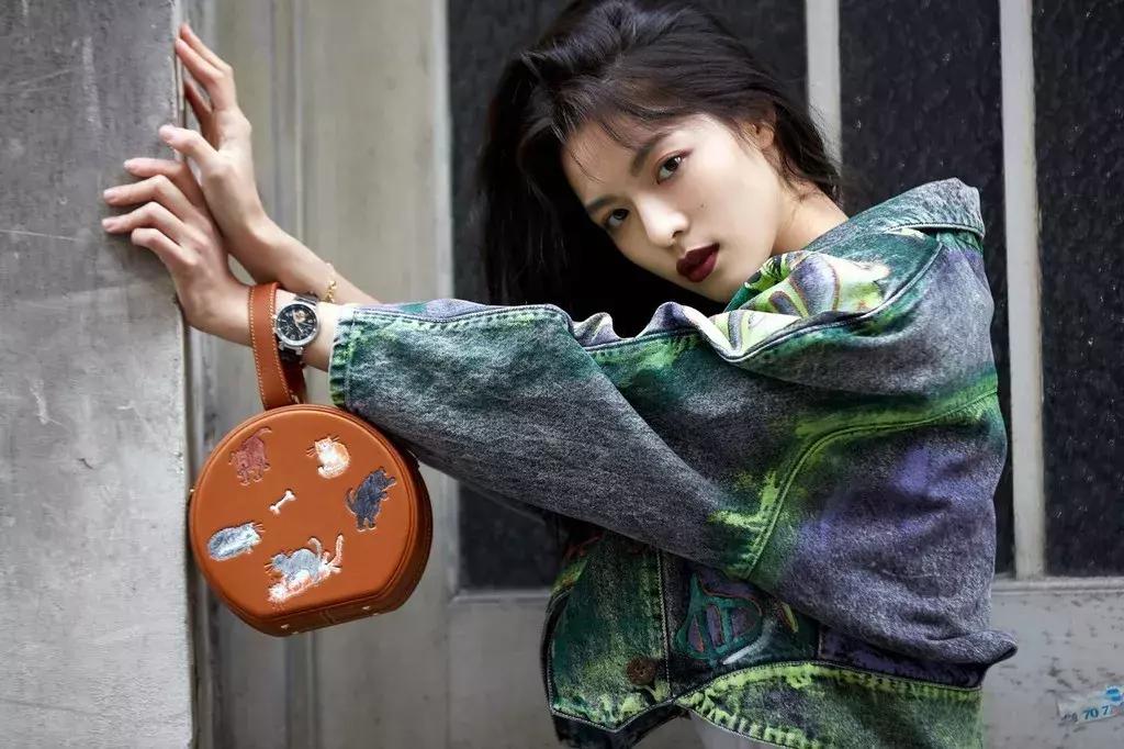 买包都是女人难逃的“宿命”