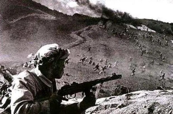 志愿军有没有装备56-1冲锋枪,志愿军用的50式冲锋枪