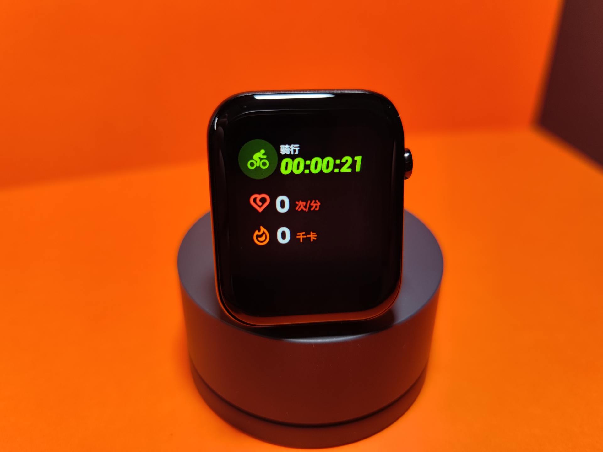 能测气温气压的智能手表,可监测体温和血糖的手表