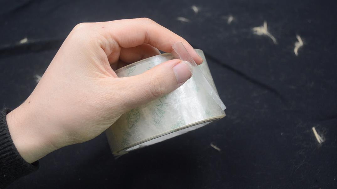 衣服粘毛怎么办教你一招搞定它,衣服粘了毛絮快速清除小妙招