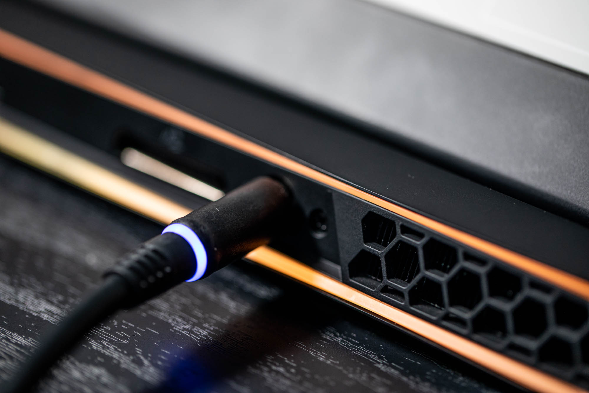 戴尔外星人笔记本17r5深度解析,外星人m15轻薄游戏本笔记本测评