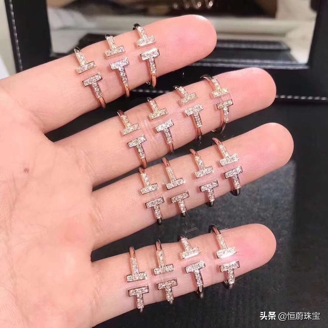 卡地亚love戒指哪款最经典,卡地亚love戒指在实体店多少钱