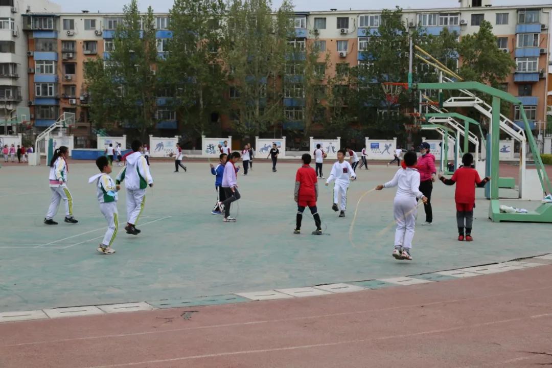 北京教育局领导深入学校,北京市石景山区古城第二小学分校