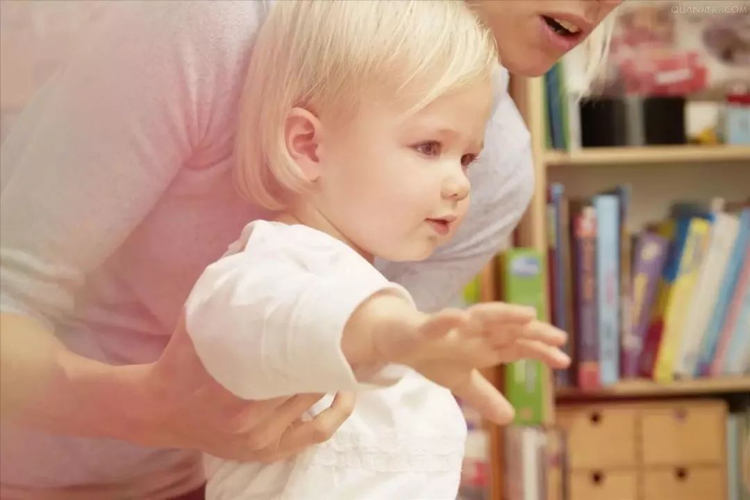 两岁宝宝执拗期处理方法,2岁半孩子脾气执拗是什么原因