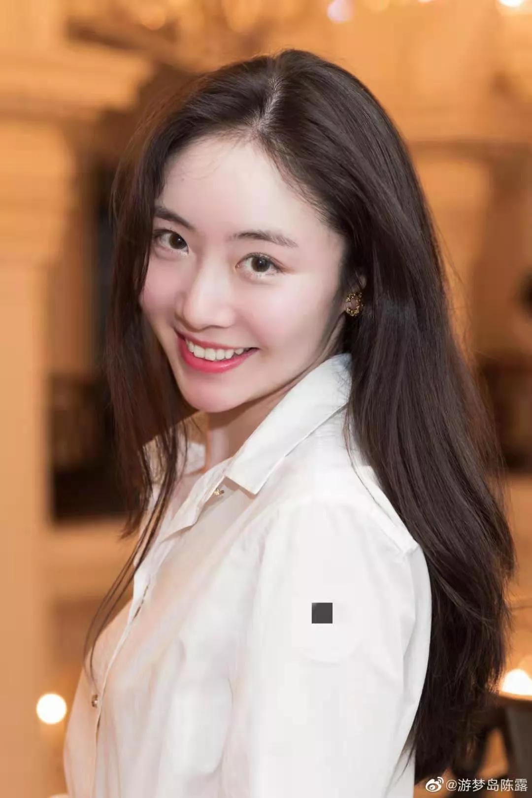 群里自曝随身戴套、需要买药,继吴签之后,霍虚来了