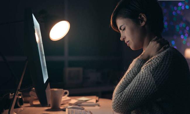 不让媒体人有颈椎病的机会,还好有partner植物能量咖啡