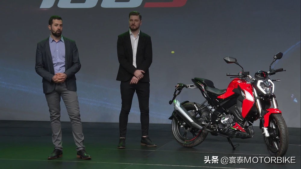 贝纳利小迅龙180s,新款贝纳利小迅龙180s