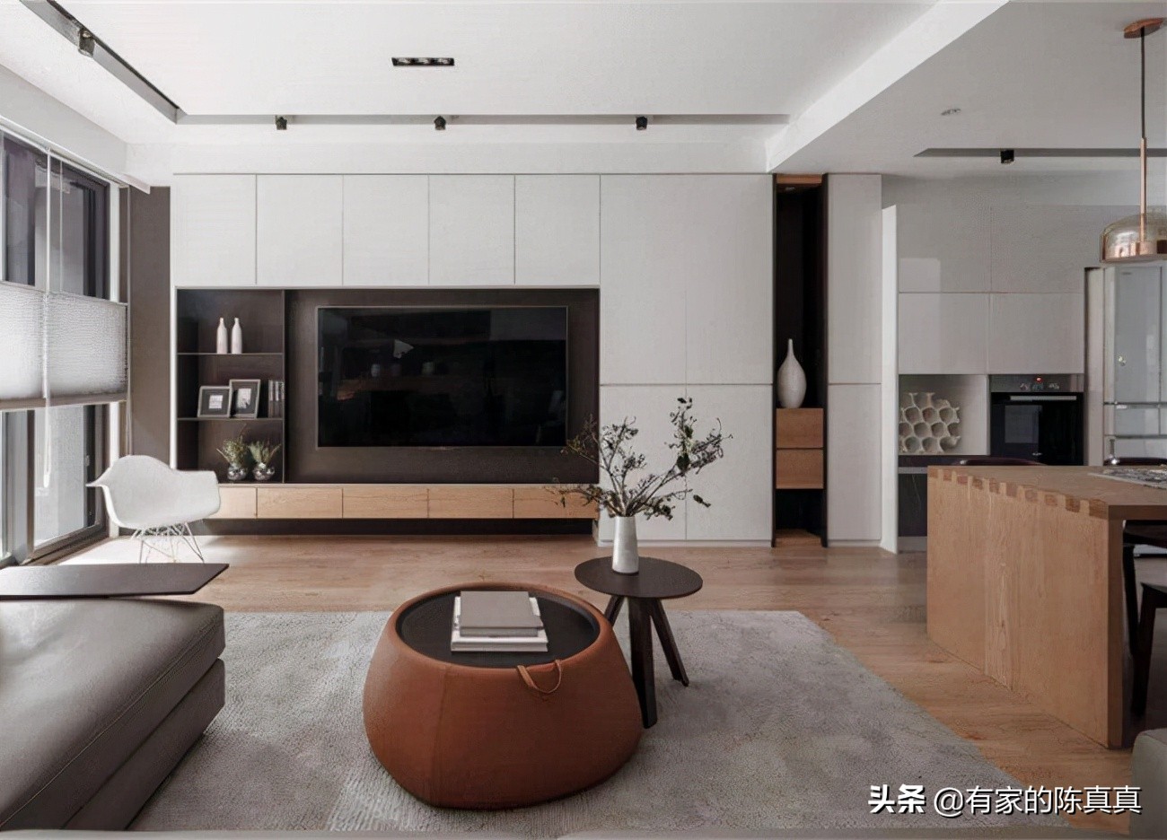 定制电视柜和墙体有缝隙,电视柜与墙有缝