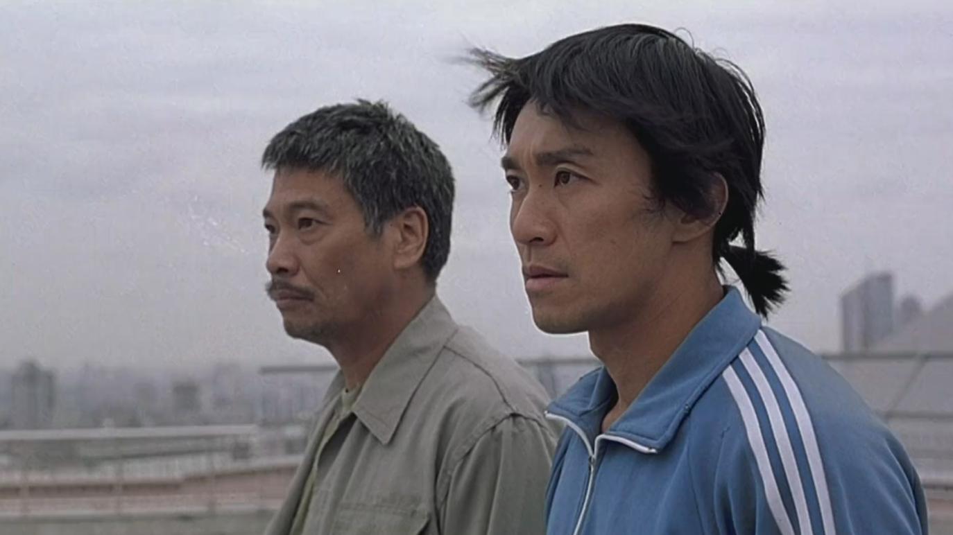 周星驰黄一飞表演节目,周星驰和黄一飞被酒瓶砸的视频