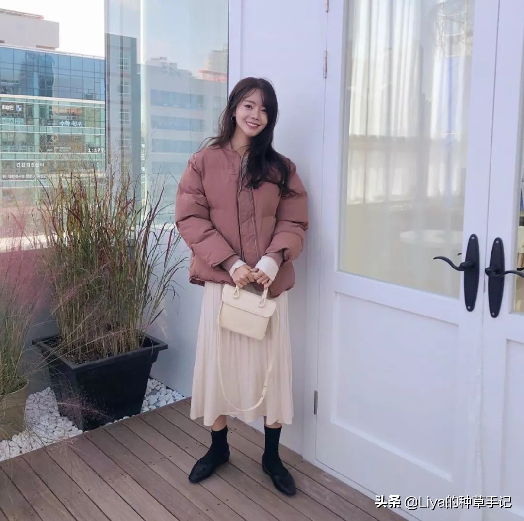 “打*裤底**”怎么穿才不土？记住这4点