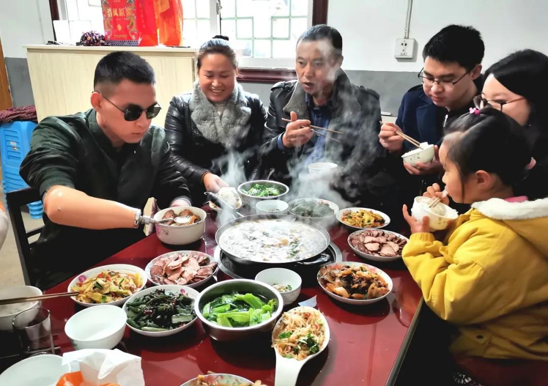 杜富国和杜富佳的故事电影,杜富佳和杜富国的故事