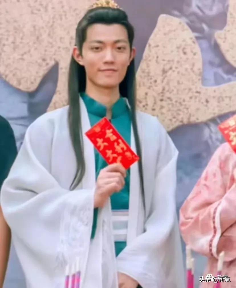 绝颜帅哥图片,绝帅二次元男生头像