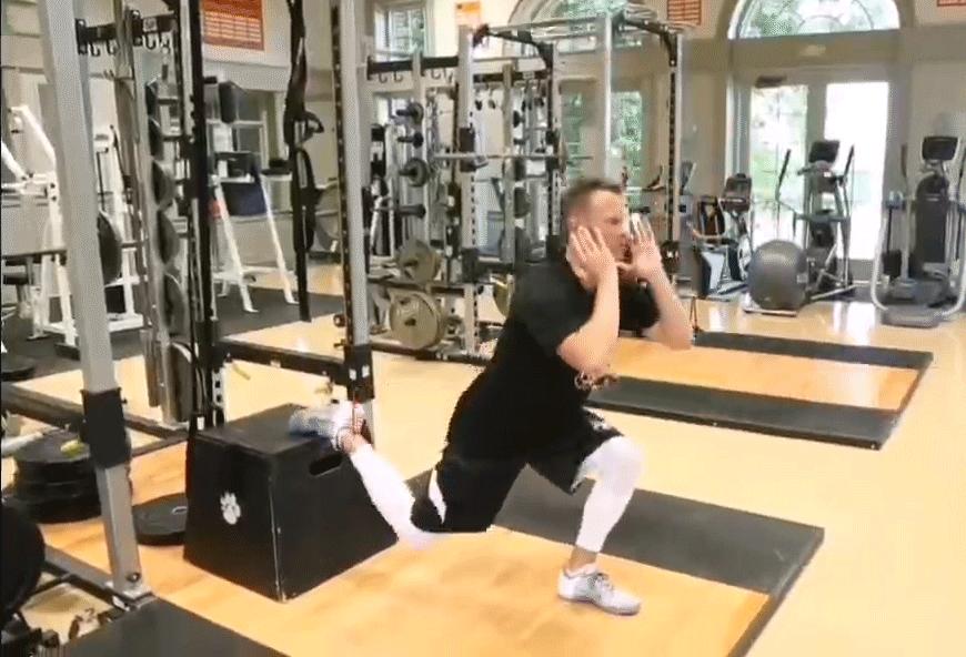 如何提高脚步速度和灵活性,如何练习突破速度