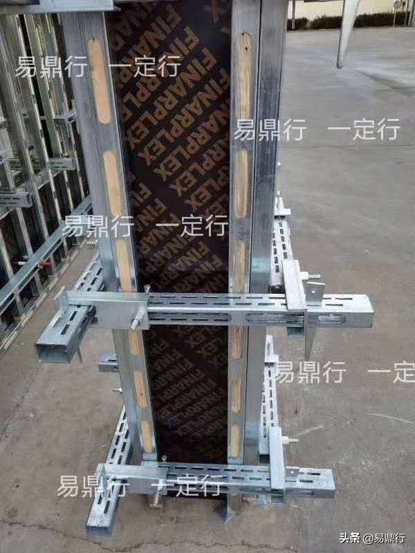 建筑模板柱子新型加固标准,木工柱子阴角扣件加固图片