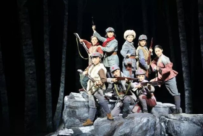 八女投江巾帼英雄,抗联投江八女的真实照片