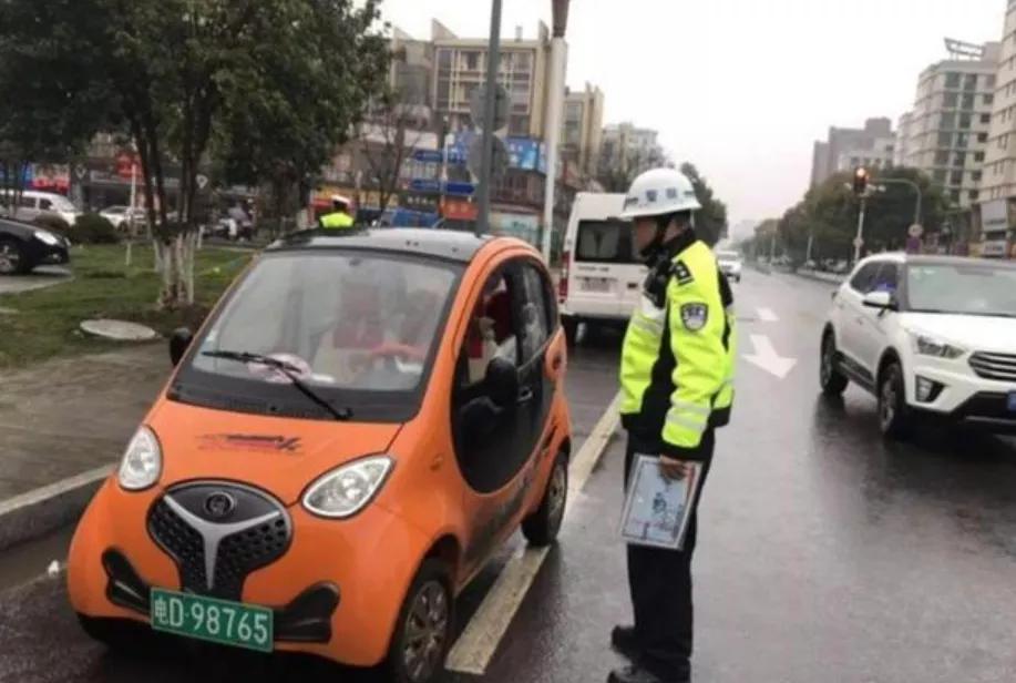 二轮电动车需要考驾照吗,两轮电动车必须考驾照吗