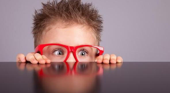 小孩总插话,孩子喜欢接话插话怎么办