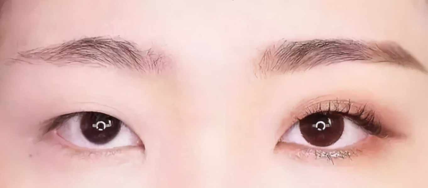 眼影盘小巧便携懒人眼影,不用刷子快速画眼影