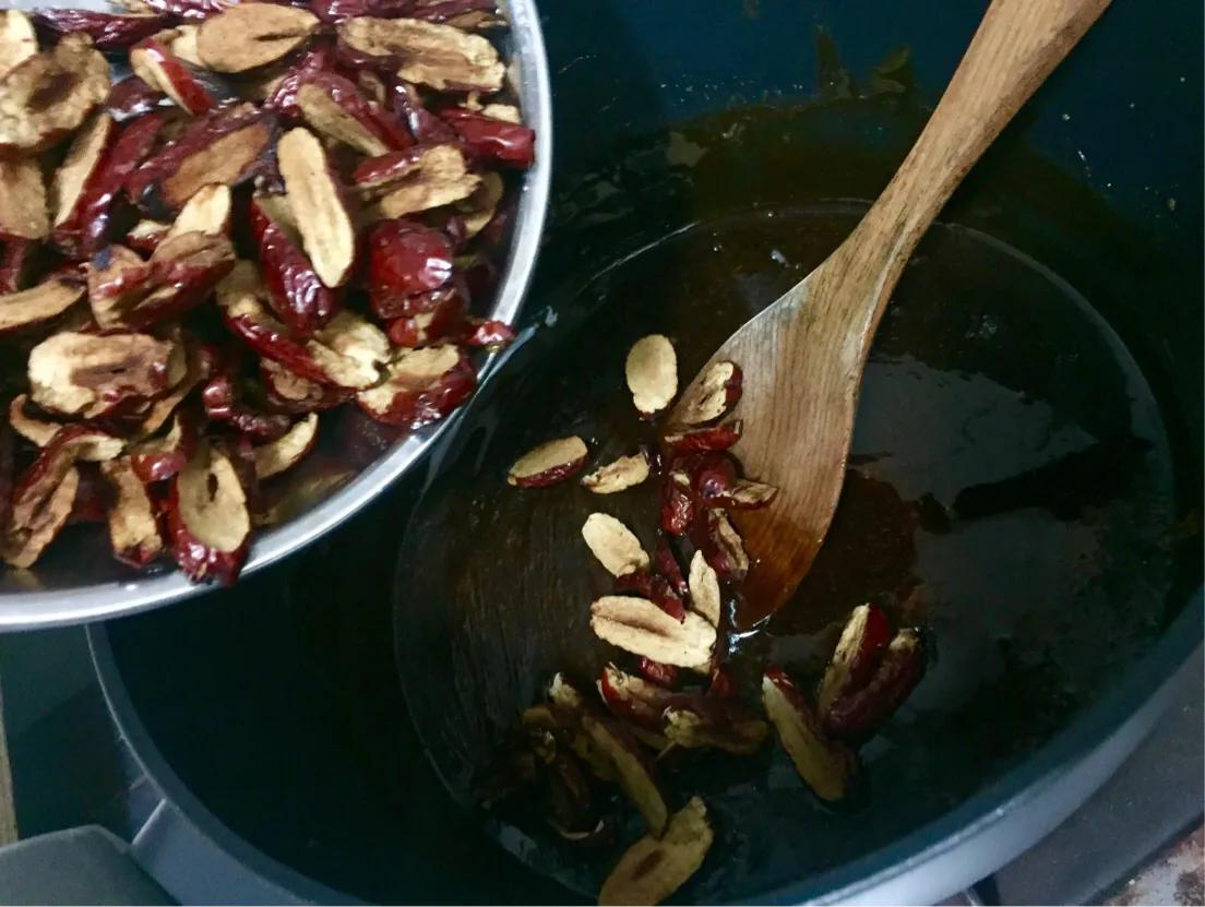 女人自制阿胶糕做零食,女人阿胶糕配方