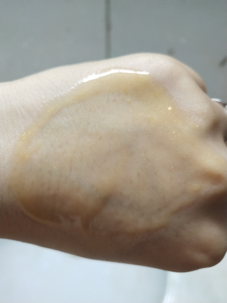 透真和透蜜气垫哪个好,透真这个牌子护肤品靠谱吗